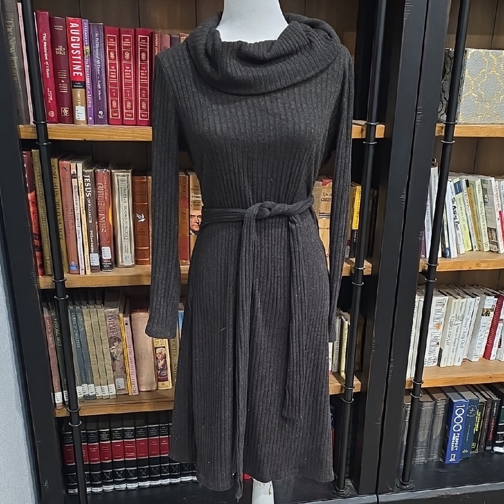 Neesees Dark Green Midi Dress, Size M